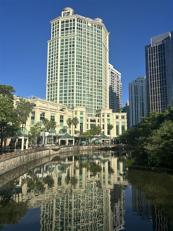 Grand Copthorne Waterfront Hotel